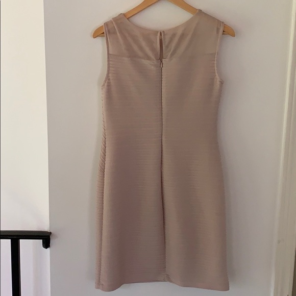 Sandra Darren SD collection beige dress size 8 - Picture 2 of 12